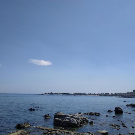 Suite Sul Mare Giardini Naxos Ngoại thất bức ảnh