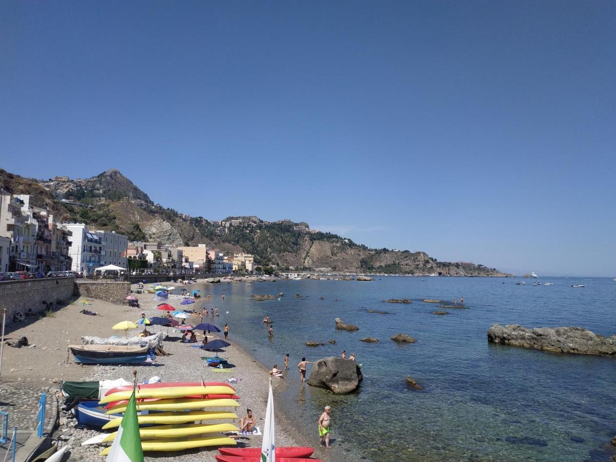 Suite Sul Mare Giardini Naxos Ngoại thất bức ảnh